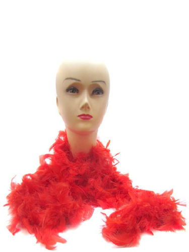 Boa de plumas roja