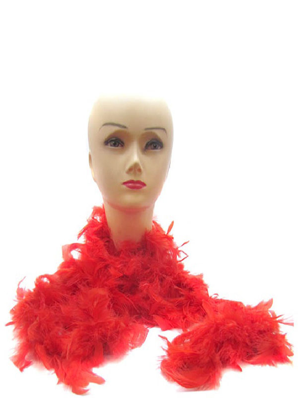 Boa de plumas roja